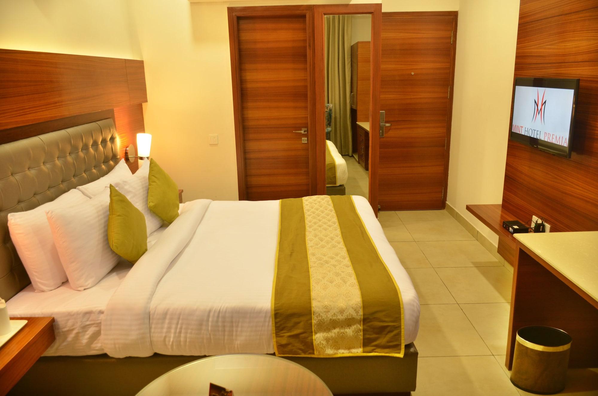 Mint Hotel Premia Chandigarh, Zirakpur Dış mekan fotoğraf