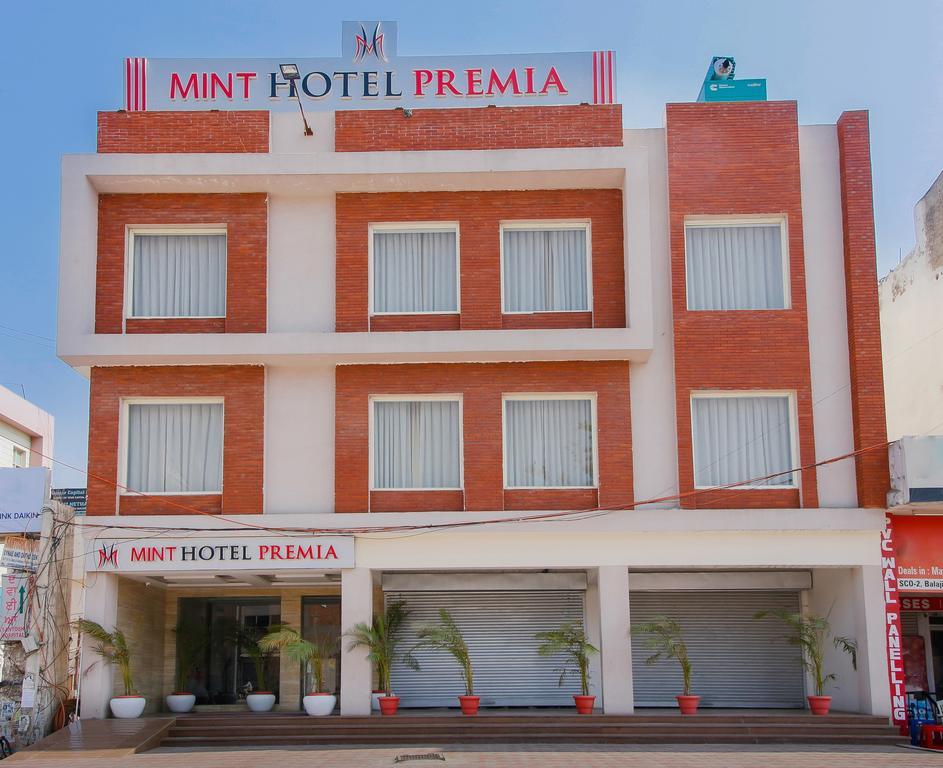 Mint Hotel Premia Chandigarh, Zirakpur Dış mekan fotoğraf