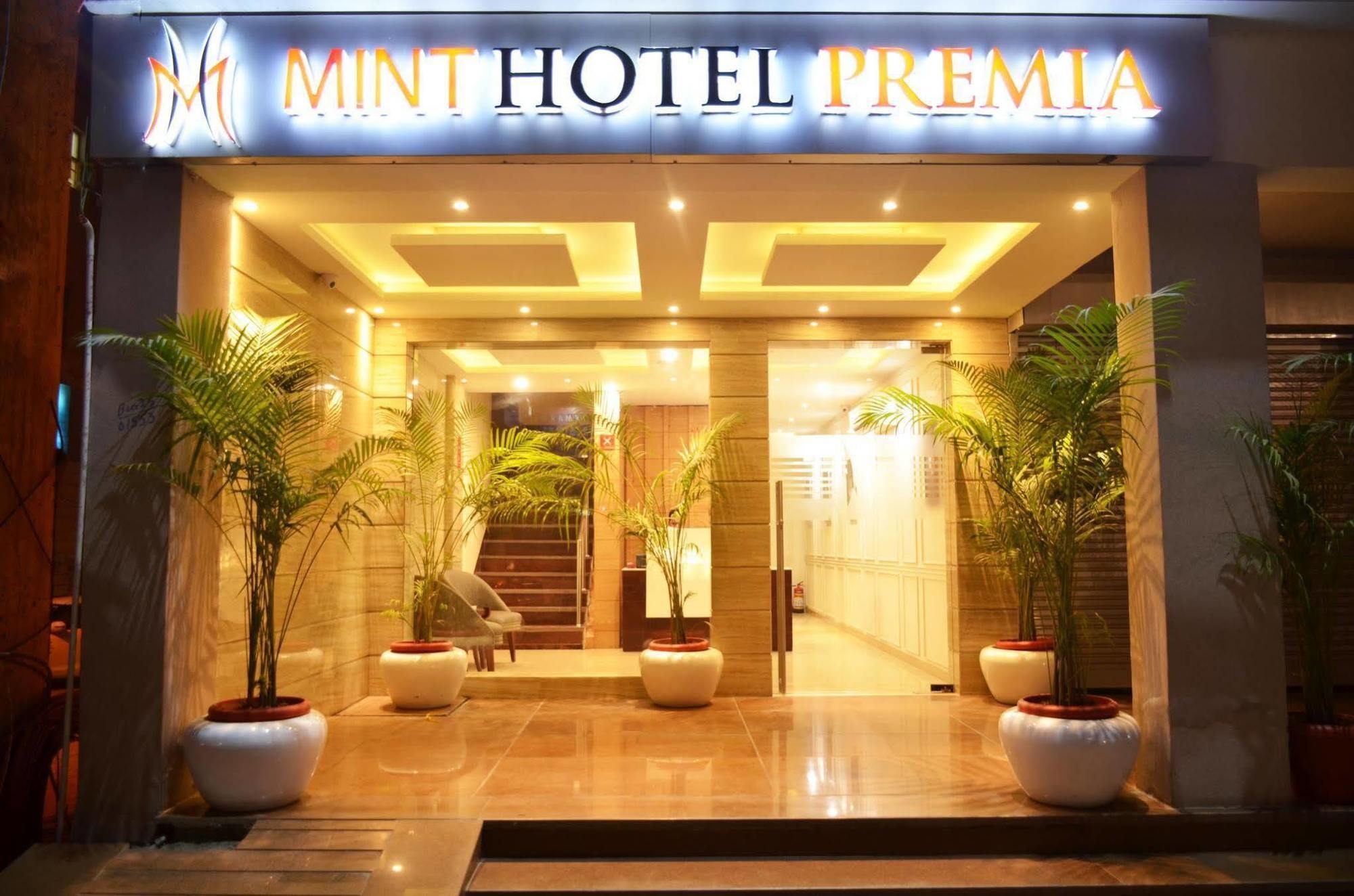 Mint Hotel Premia Chandigarh, Zirakpur Dış mekan fotoğraf